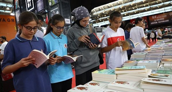 Antalyalılar kitap fuarında buluşuyor