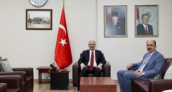 Başkan Altay Vali Akın’a Hayırlı Olsun Ziyaretinde Bulundu