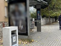 Bekleme noktalarına küllüklü çöp kutuları yerleştirildi