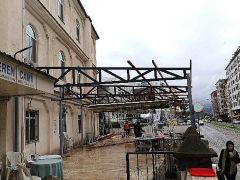 İzmit Eren Camii’ne yeni sundurma