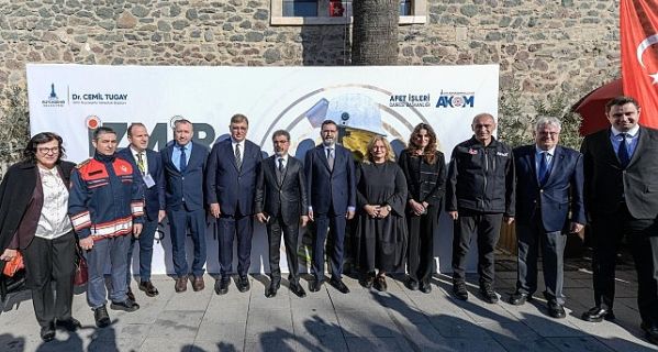 Başkan Tugay “Afet Koordinasyon Çalıştayı”nın açılışını yaptı “Afete hazır olmamız gerekiyor”