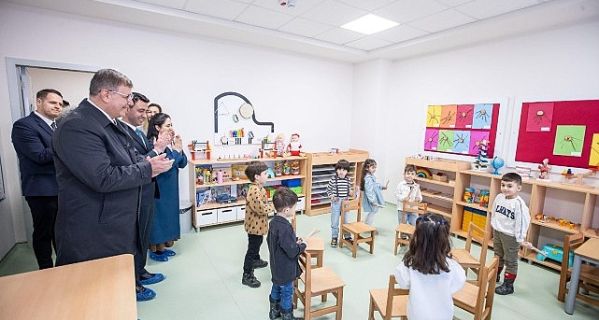 Başkan Tugay Yamanlar’da 20’nci çocuk etkinlik merkezinin açılışını yaptı