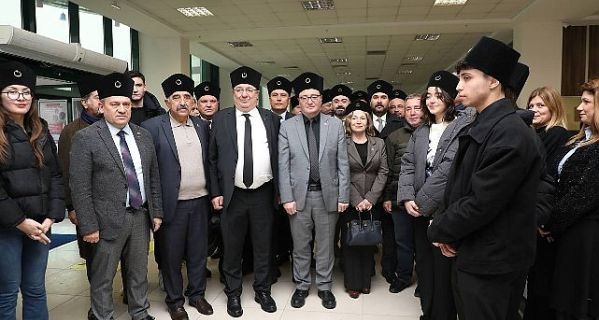 Edremit Belediye Başkanı Mehmet Ertaş, Şehit Kaymakamı Mezarı Başında Andı