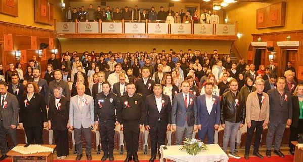 Bayındır’da İstiklal Marşımızın Kabulünün 104. Yılı ve Mehmet Akif Ersoy’u Anma Programı Yapıldı
