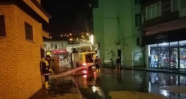 Geyve Foşur Foşur Yıkanıyor
