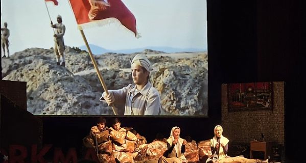İstiklal marşı ve akif gölçük’te tiyatro sahnesine taşındı