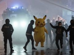 Pikachu Polisten Kaçarsa