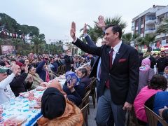 Ramazan’ın Bereketi Büyükşehir’in İftar Sofrasında Paylaşıldı