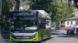 Büyükşehir’in otobüsleri ve tramvayda “Şampiyon Kocaelispor” yazdı