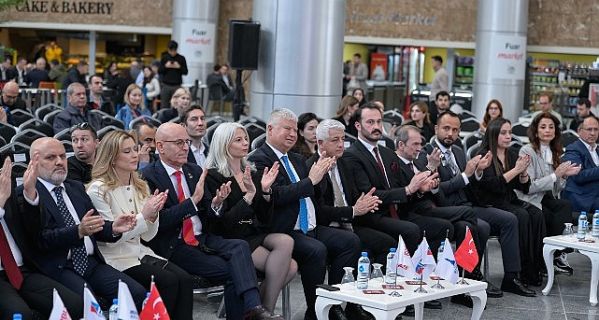Doğal taşa hayat veren genç tasarımcılar ödüllerini aldı