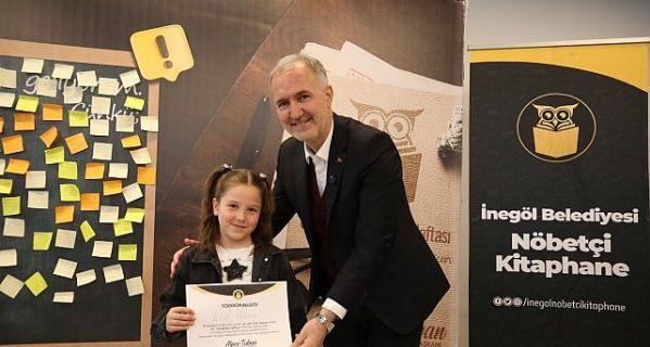 İnegöl Belediyesi Nöbetçi Kitaphanelerinin En’leri Ödüllerini Aldı
