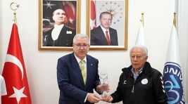 Rektör Prof. Dr. Budak, “Sporun ve sporcunun her daim yanındayız”