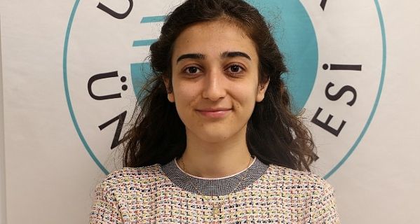 Sigara dumanı, kirli ve tozlu hava ses tellerini tahriş ediyor!