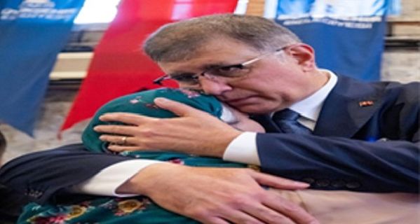 Başkan Tugay şehit anneleri ile bir araya geldi
