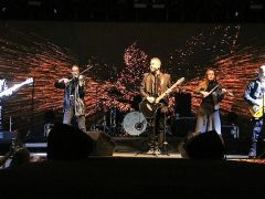 Bayındır 26. Uluslararası Çiçek Festivalinin 2. Gününde Haluk Levent Rüzgarı Esti