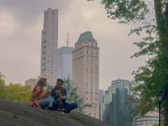 Netflix, Kimler Geldi Kimler Geçti’nin 2. sezon fragmanını paylaştı.
