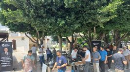 Antalya Büyükşehir Belediyesi’nden Ferdi Zeyrek için lokma dağıtımı