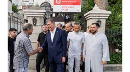 Başkan Tugay vatandaşlarla bayramlaştı