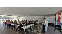 EÜ Eğitim Bilimleri Enstitüsünden “Yapay Zekâ Okuryazarlığı”nı artırmayı hedefleyen eğitim platformu
