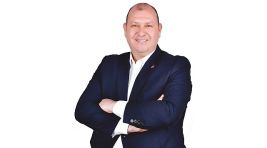 Menderes’te Sahne Tozu Sırası Büyüklerde