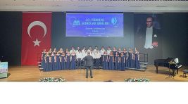 Nilüfer Gençlik Korosu başkentten ödülle döndü
