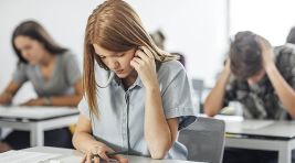 Sınav Stresi Görme Problemine Neden Oluyor