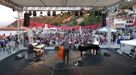 Zeytinin Evi, Festivalin Sahnesi Oldu